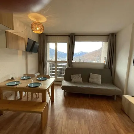 A Louer A Chantemerle, Serre-chevalier - 4 Personnes, Balcon, Casier A - Fr-1-330e-42 Apartment