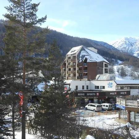 A Louer A Chantemerle, Serre-chevalier - 4 Personnes, Balcon, Casier A - Fr-1-330e-42 Apartment *