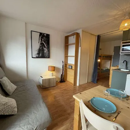 A Louer A Chantemerle, Serre-chevalier - 4 Personnes, Balcon, Casier A - Fr-1-330e-42 Apartment *