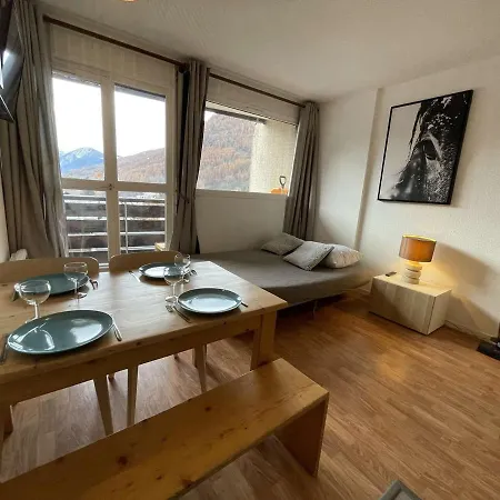 A Louer A Chantemerle, Serre-chevalier - 4 Personnes, Balcon, Casier A - Fr-1-330e-42 Apartment